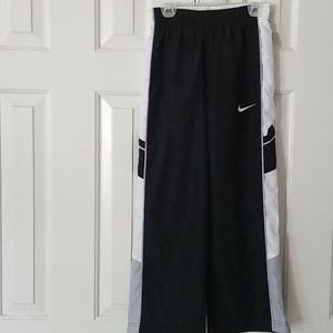 ❤❤❤ Boy's Nike Training Pants